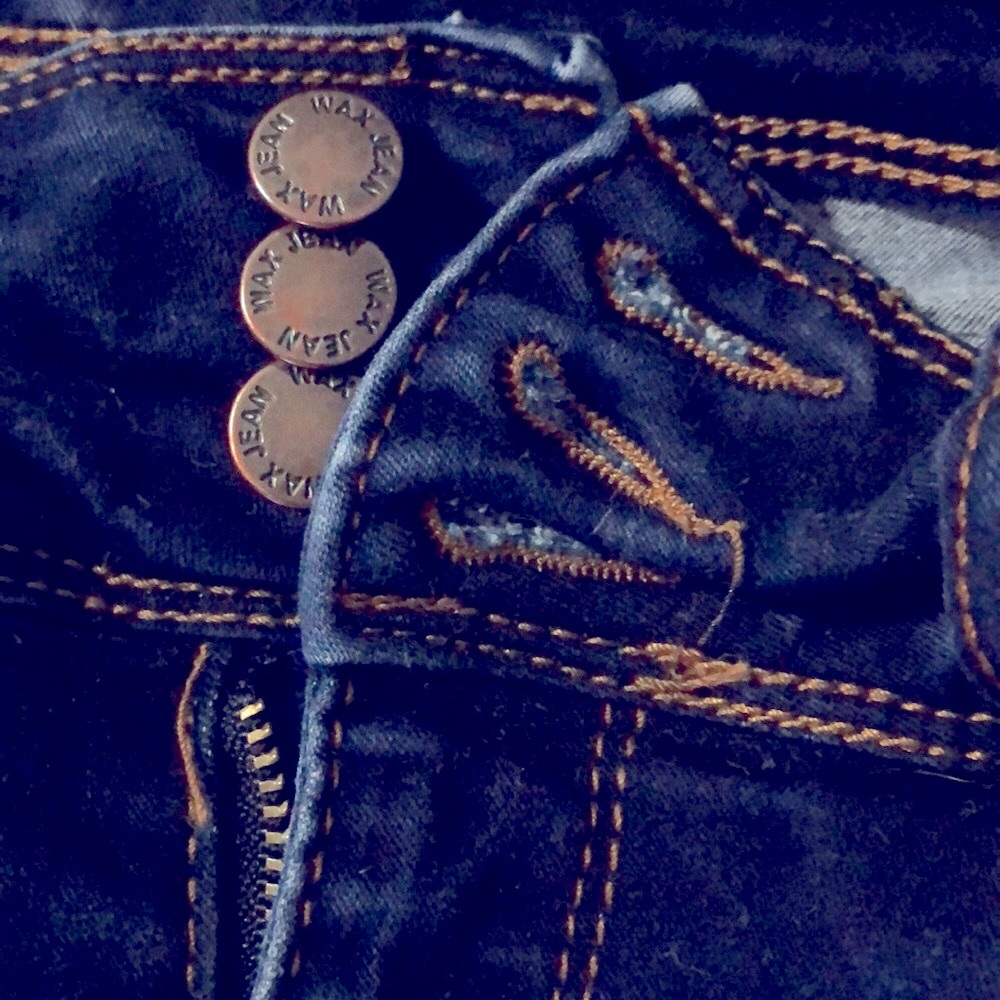Jean Shorts - Picture 4 of 4